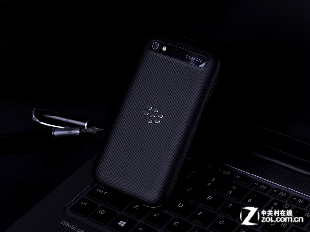 買個經(jīng)典回家玩3 黑莓Classic Q20促銷 