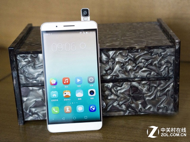 讓自己更美麗一些 熱門自拍手機盤點 