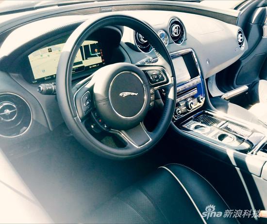 高德首款汽車(chē)導(dǎo)航硬件在捷豹路虎應(yīng)用