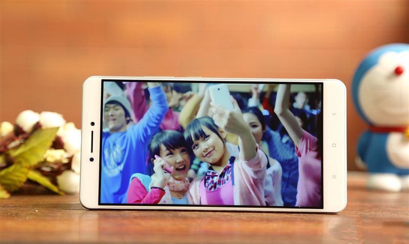 6.44寸黃金大屏！小米Max深度評測：續航驚人