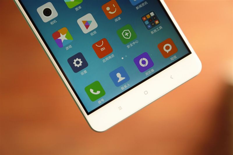 6.44寸黃金大屏！小米Max深度評測：續航驚人