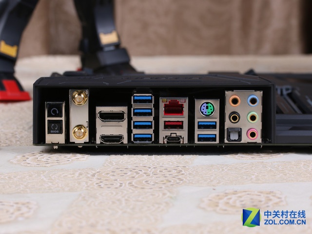 七彩炫光 華碩M8F主板京東售價3499元 