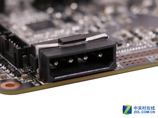 ROG駭客再顯威 華碩MATRIX 980Ti評測