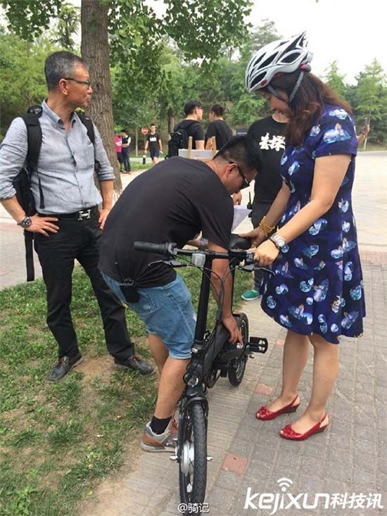 小米智能自行車實拍 小米自行車到底有多大？