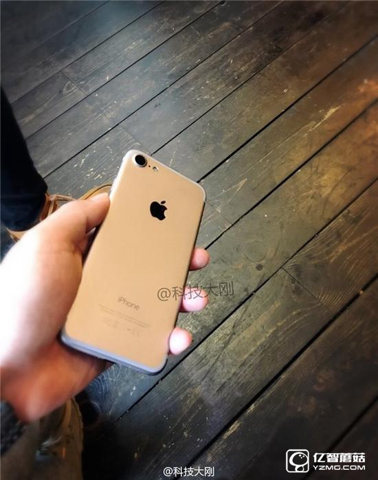 蘋(píng)果iPhone7/Plus/Pro齊曝光：正面無(wú)變化？