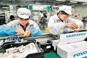 富士康正在商談赴美投資 蘋果iPhone真要轉美國生產？