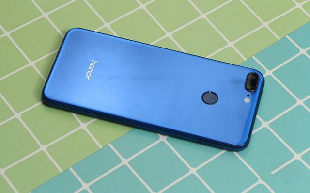 2000元左右的手機(jī)哪個(gè)好 八款值得買的2000左右的手機(jī)推薦