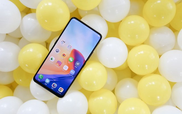 小米8和vivo NEX哪個好？vivo NEX對比小米8透明探索版區別