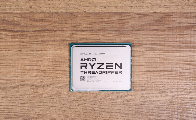 AMD線程撕裂者2990WX開箱圖賞 32核最強(qiáng)CPU來襲！