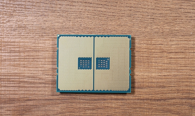AMD線程撕裂者2990WX開箱圖賞 32核最強(qiáng)CPU來襲！