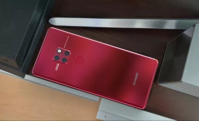 華為Mate20八大亮點(diǎn)：首發(fā)麒麟980 iPhone還沒(méi)發(fā)布就輸了？