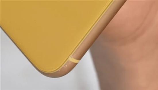 蘋果iPhone XR手機(jī)跌落測試：比起XS來果然差遠(yuǎn)了