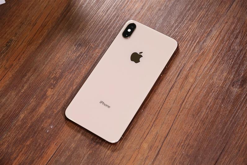華為Mate 20 X對(duì)比iPhone XS Max：誰(shuí)才是最強(qiáng)游戲旗艦！